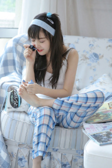 箱中女在线